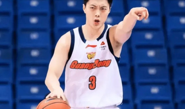 S赛注册-杜锋多给胡明轩一些尊重吧！末节开始搏命主导攻守，他的能力不差|广东|篮板|比赛|平拖|青岛_新浪体育_新浪新闻