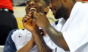 里德谈梦八队：詹姆斯是队里的开心果 他太搞笑了不停地在讲笑话