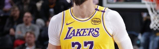 英雄联盟世界赛官网-浓眉交易后遗症凸显！湖人中锋羸弱拖累东詹冲冠？